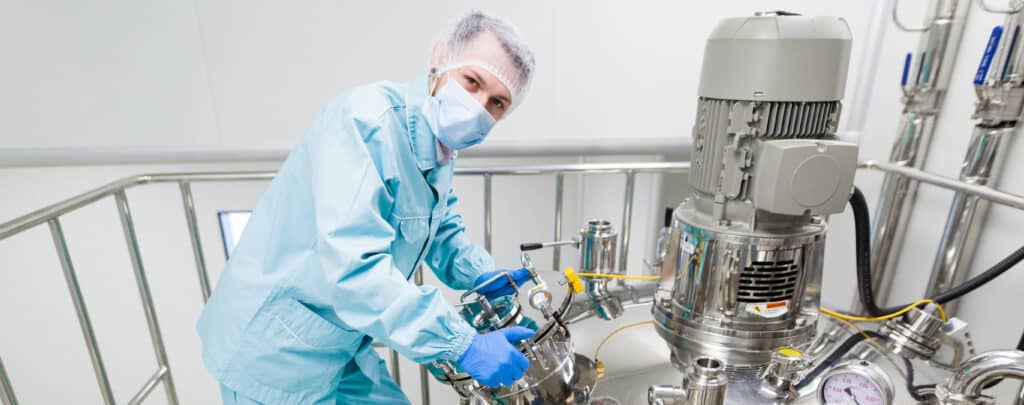 look camera scientist is working with highpressure tank